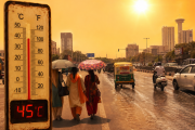 India Heatwave Alert: IMD Warns of Severe Heat in 10 States as Temperatures Cross 45 Degrees Across