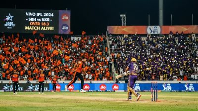 IPL 2026 Sunrisers Hyderabad vs Kolkata Knight Riders cricket match at Eden Gardens