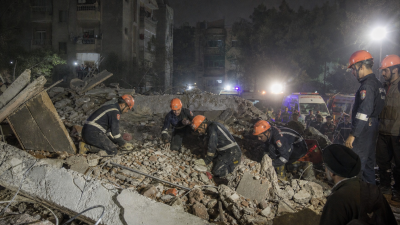 A five-storey building near Saket Metro station in South Delhi collapsed, killing 4 and injuring 10.